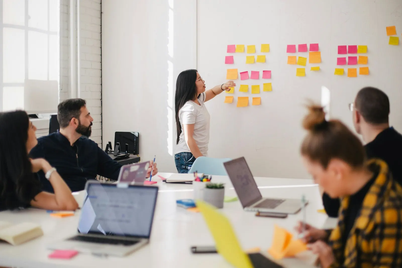 arades Project & Service Management — e-invoicing included