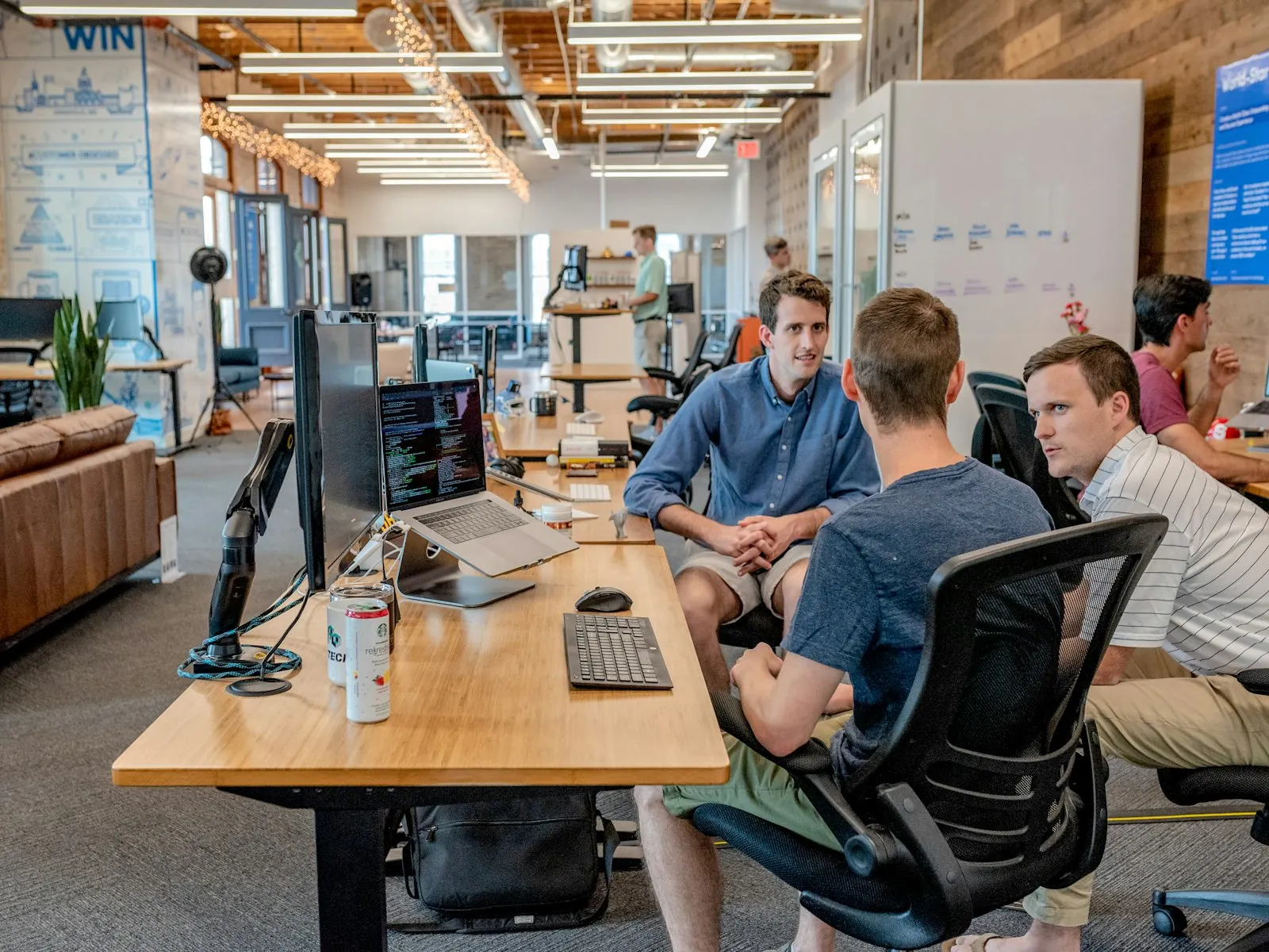 Partenaire Microsoft 365 — échange d'architecture entre consultant arades et client PME