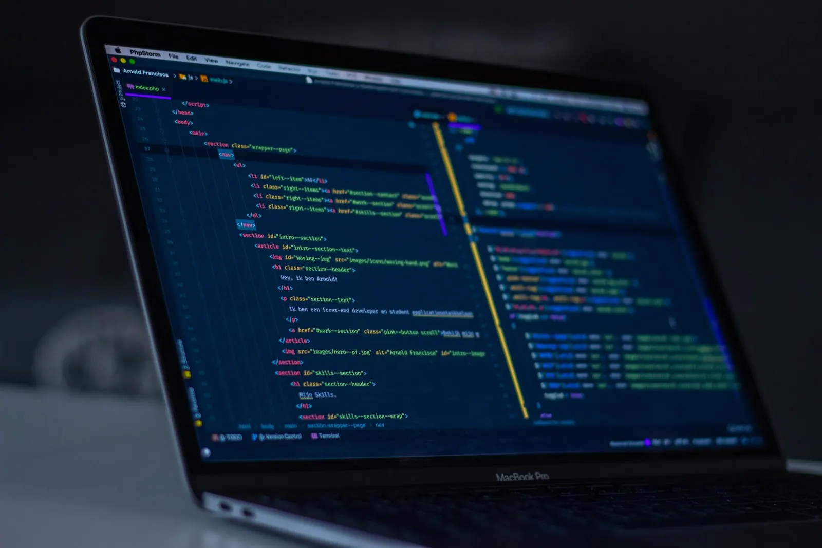 Microsoft Dynamics 365 Programmierung — Code-Editor mit C# Plug-in und JavaScript Client-API